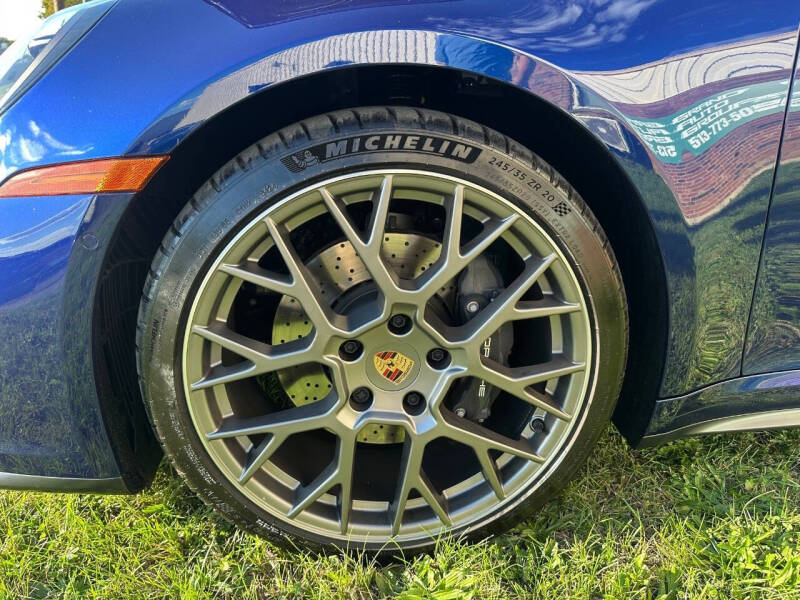 2025 Porsche 911 Carrera