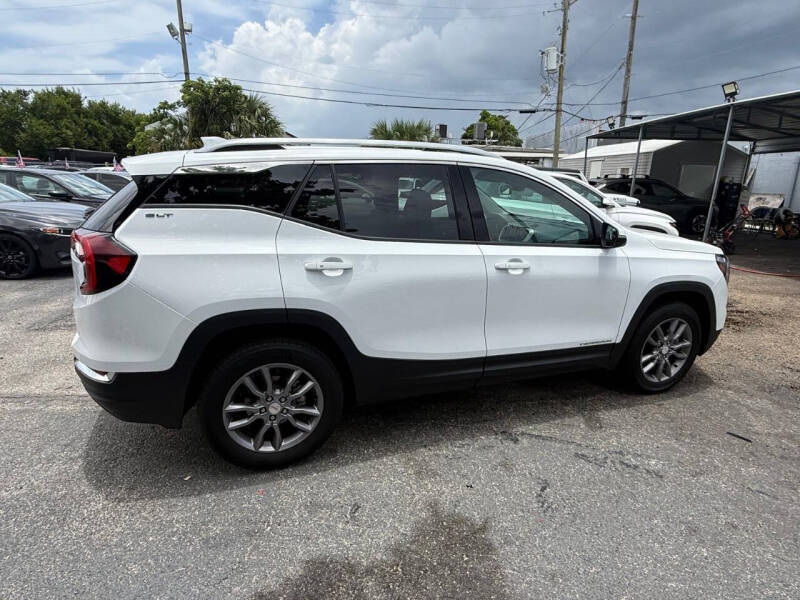 2024 GMC Terrain SLT