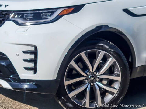 2024 Land Rover Discovery P300 Dynamic SE