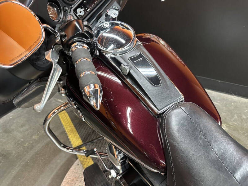 2005 Harley-Davidson® FLHTCUI - Electra Glide®