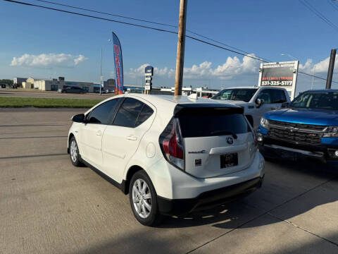 2017 Toyota Prius c