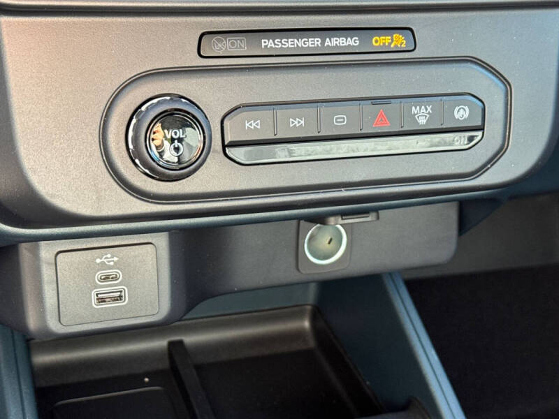 2025 Ford Maverick XL