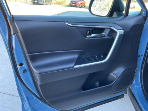 2022 Toyota RAV4 Hybrid SE