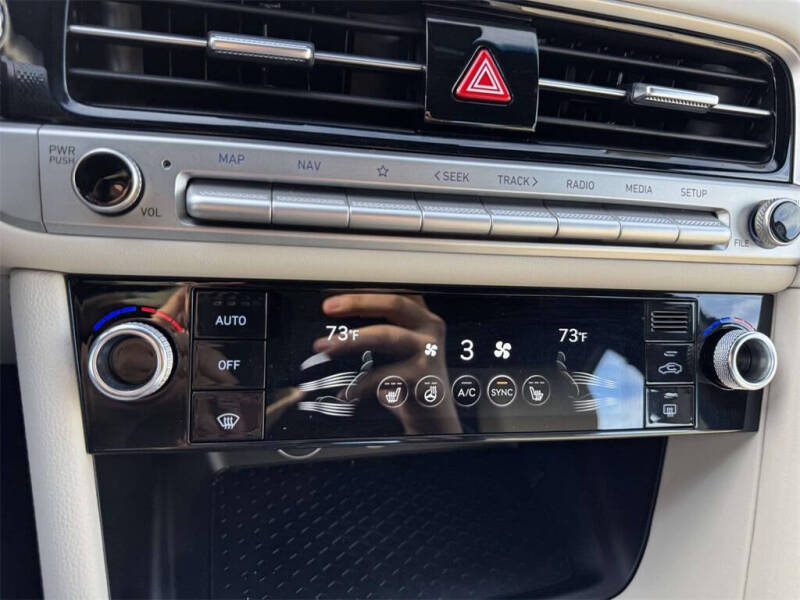 2026 Genesis G70 2.5T Standard