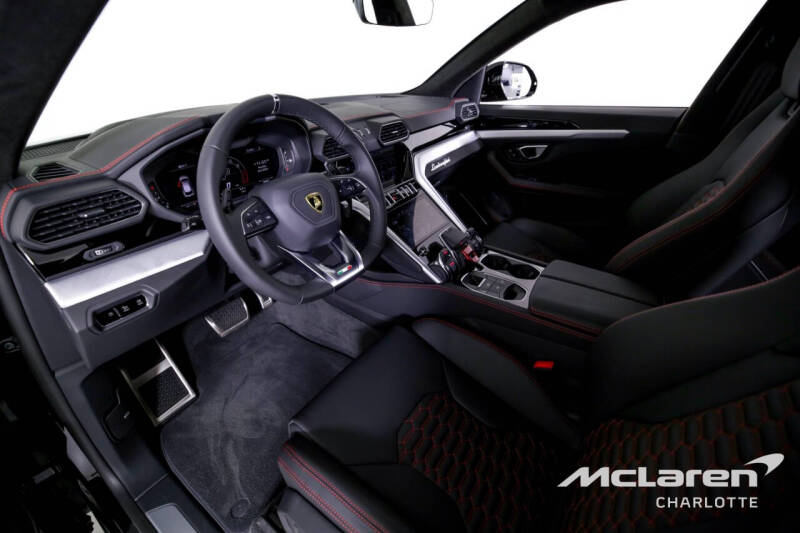 2024 Lamborghini Urus S