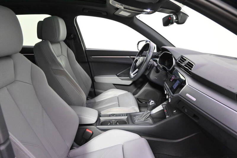 2022 Audi Q3 quattro S line Prem Plus 45 TFSI