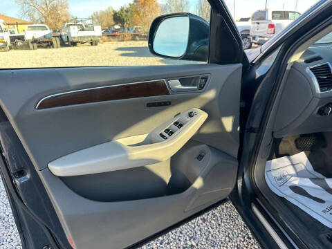 2011 Audi Q5 2.0T quattro Premium Plus