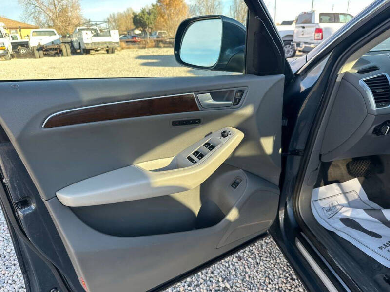 2011 Audi Q5 2.0T quattro Premium Plus