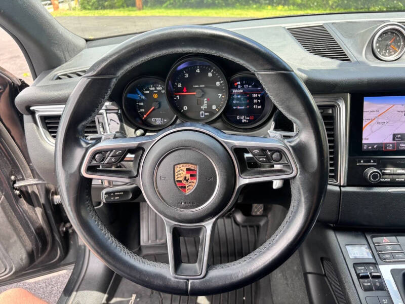 2017 Porsche Macan
