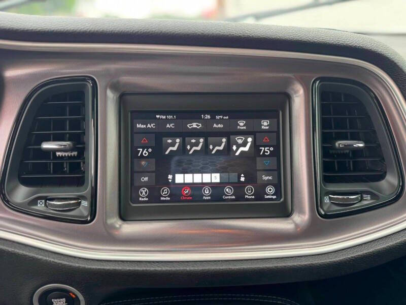 2021 Dodge Challenger SXT