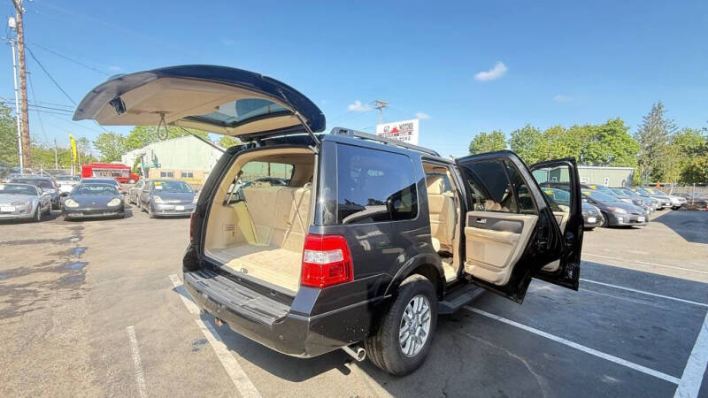 2011 Ford Expedition XLT