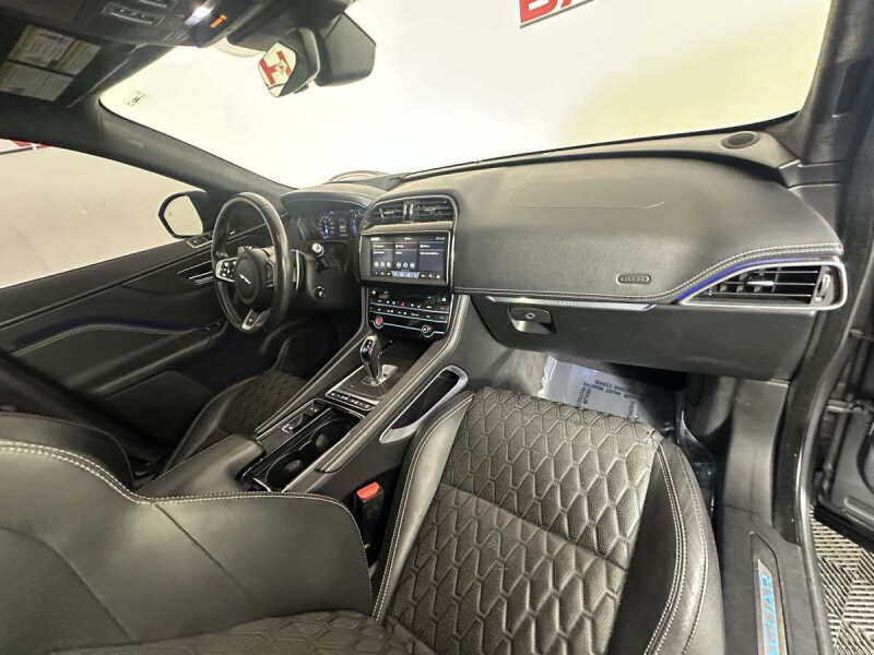 2020 Jaguar F-PACE SVR