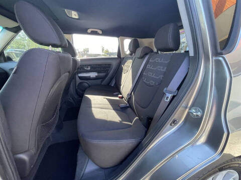 2012 Kia Soul +
