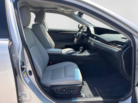 2017 Lexus ES 350