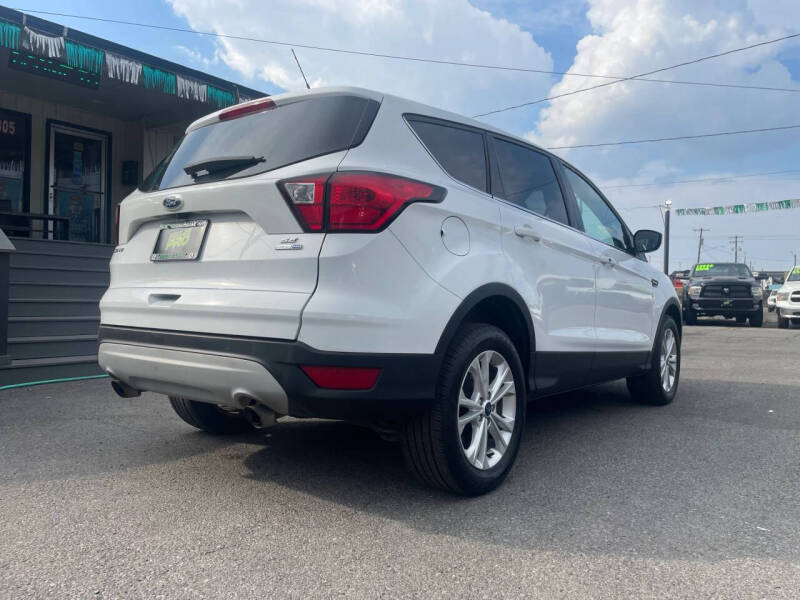 2019 Ford Escape SE
