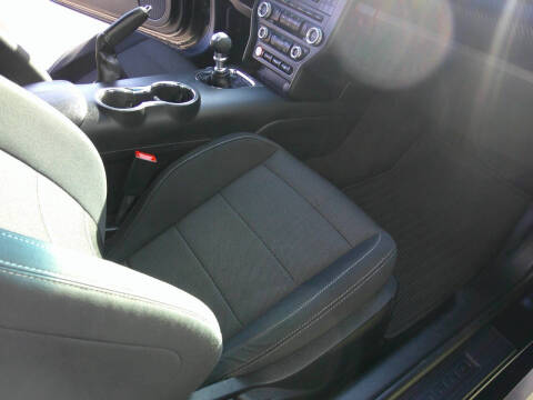 2017 Ford Mustang V6