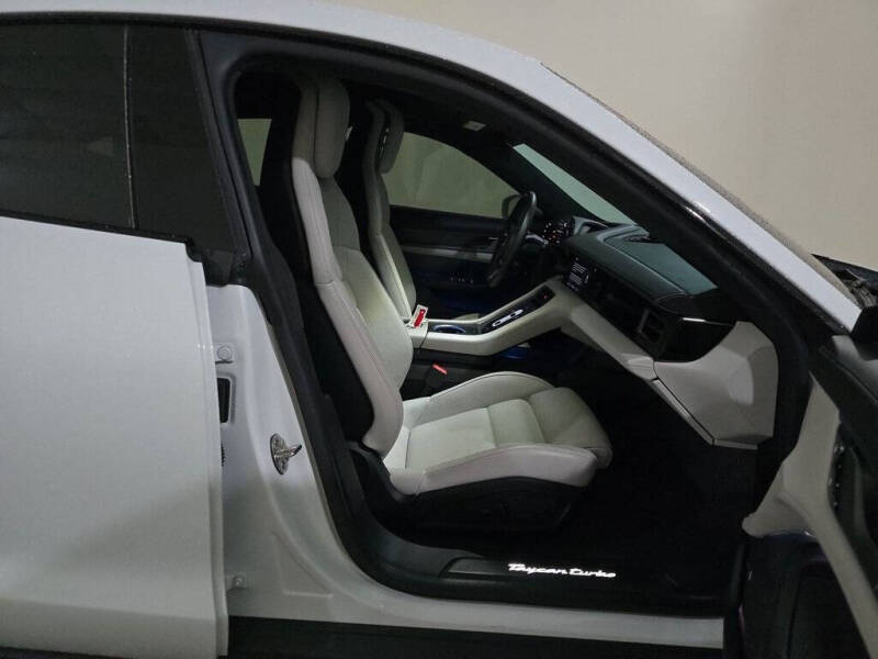 2020 Porsche Taycan Turbo