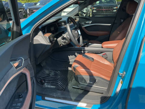 2019 Audi e-tron quattro Prestige