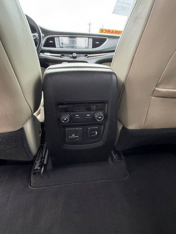 2018 Buick Enclave Essence