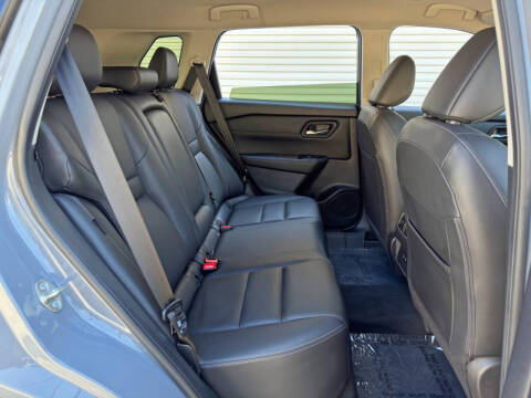 2024 Nissan Rogue SL