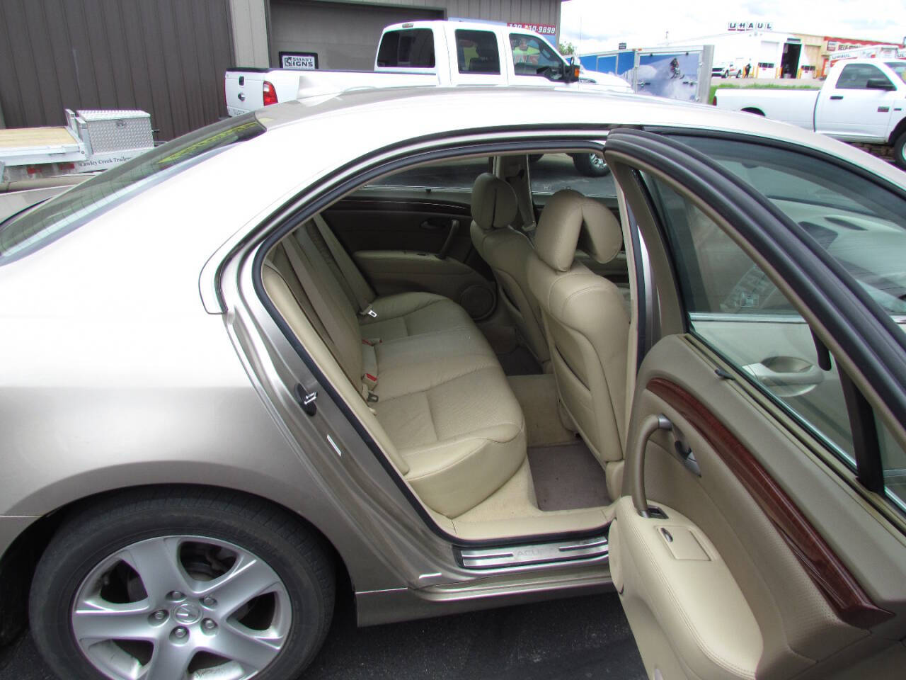 2006 Acura RL for sale at Car Smart Of St. Cloud in Saint Cloud, MN