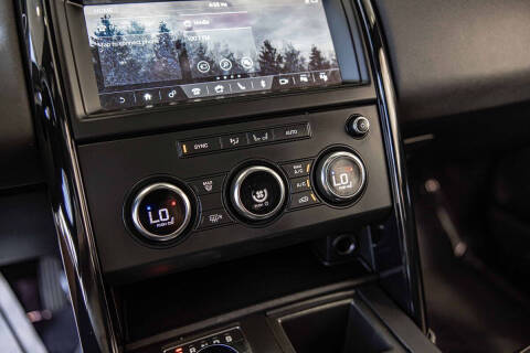 2020 Land Rover Discovery SE