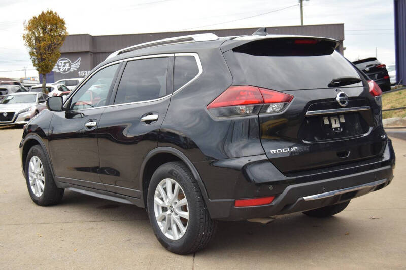 2020 Nissan Rogue SV