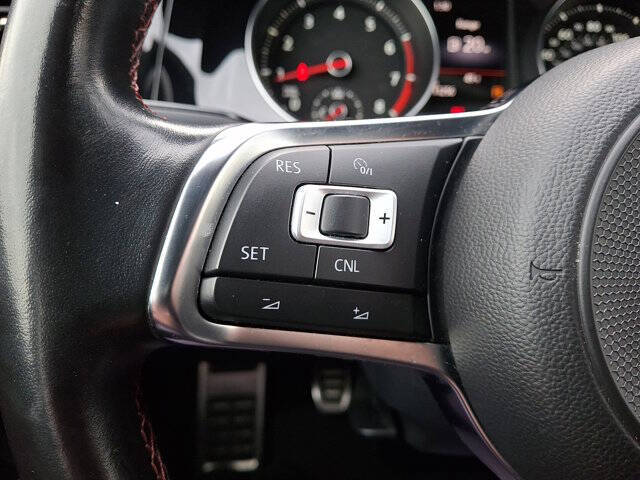 2018 Volkswagen Golf GTI S