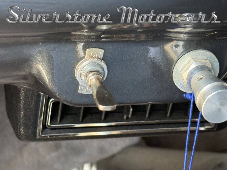 1946 Ford Super Deluxe
