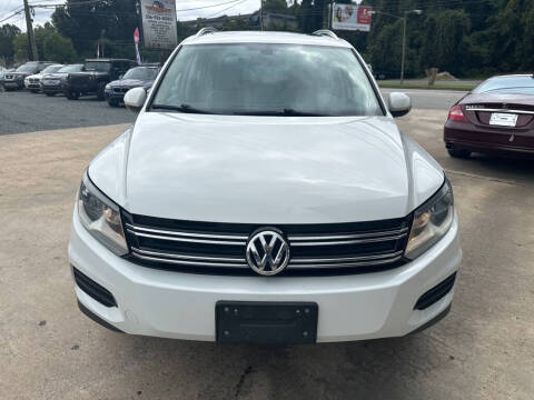 2017 Volkswagen Tiguan 2.0T Wolfsburg Edition