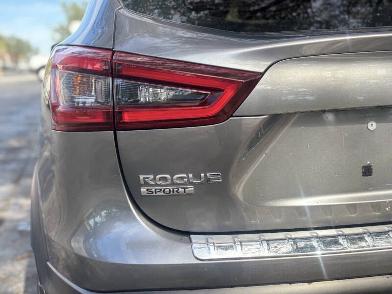 2020 Nissan Rogue Sport SV