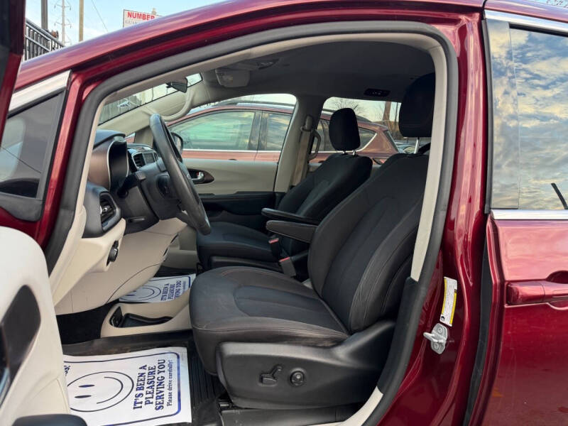 2018 Chrysler Pacifica LX