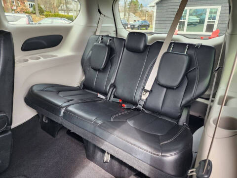 2024 Chrysler Pacifica Touring L