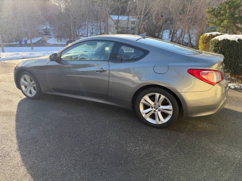 2010 Hyundai Genesis Coupe 2.0T