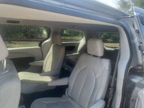 2017 Chrysler Pacifica LX