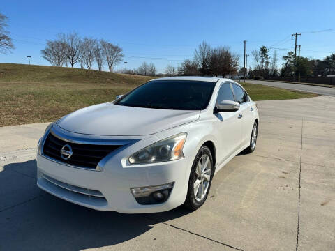 2013 Nissan Altima for sale at Triple A's Motors in Greensboro NC