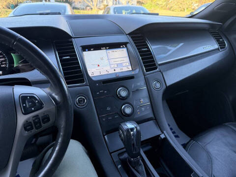 2016 Ford Taurus SEL