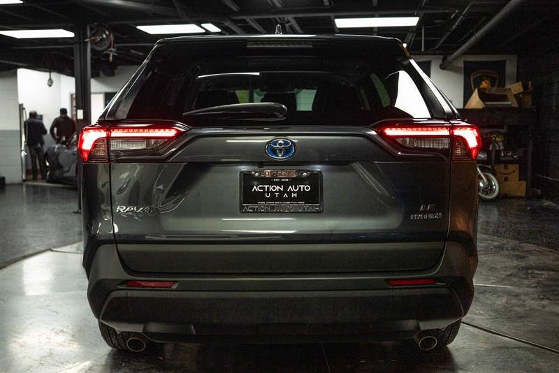 2021 Toyota RAV4 Hybrid LE