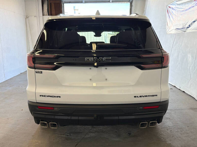 2026 GMC Acadia Elevation