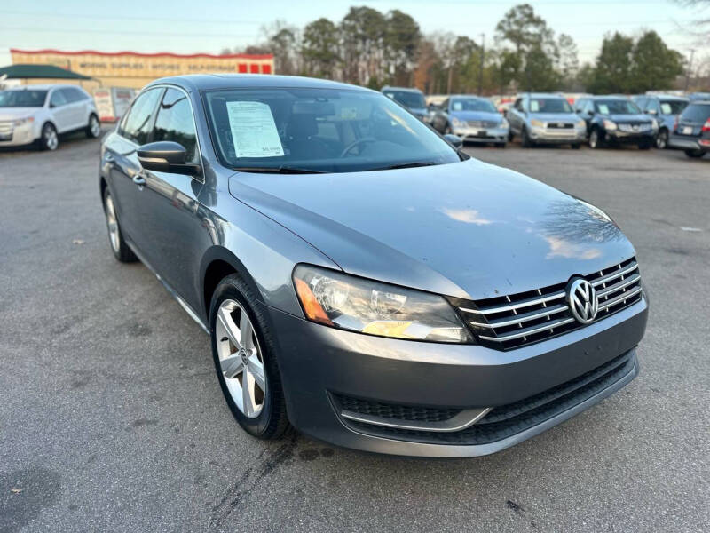 2013 Volkswagen Passat SE photo 3