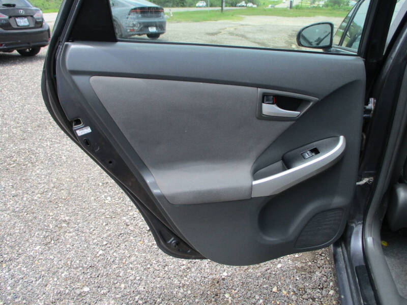 2010 Toyota Prius III
