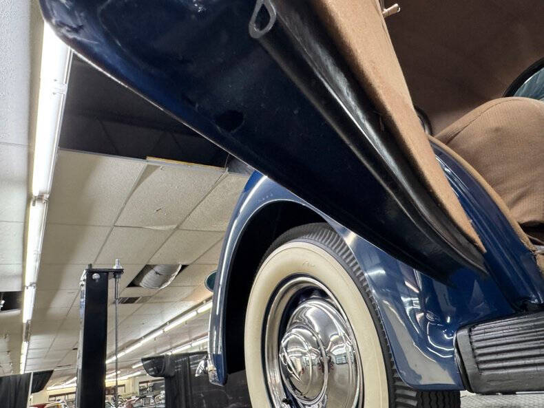 1936 Ford Deluxe