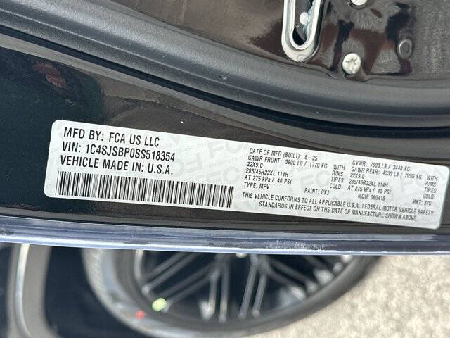 2025 Jeep Wagoneer L Carbide