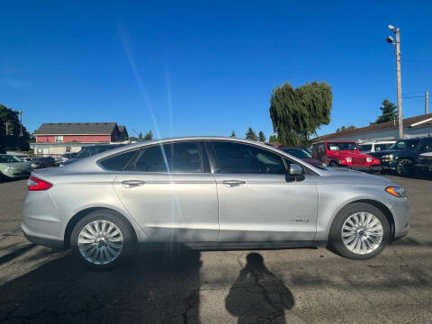 2015 Ford Fusion Hybrid for sale at 82nd AutoMall in Portland OR