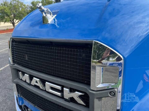 2023 Mack MD6
