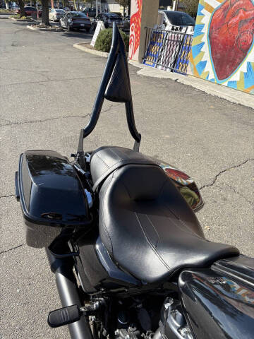 2022 Harley-Davidson Street Glide