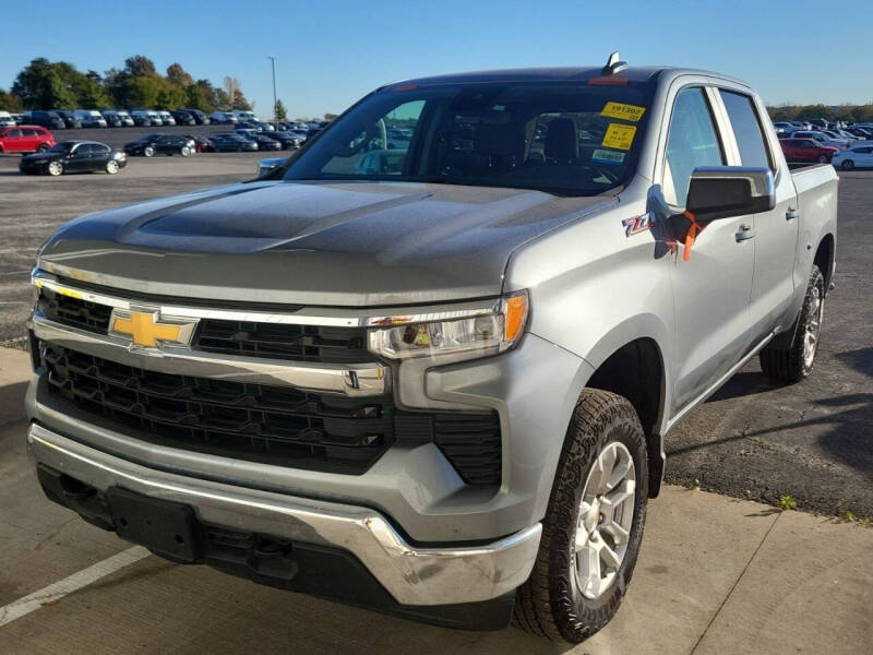 2025 Chevrolet Silverado 1500 LT's photo