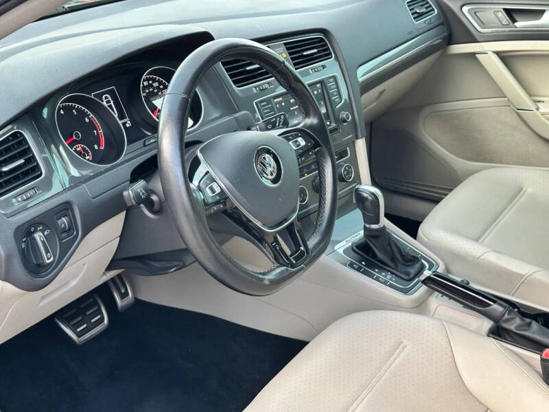 2017 Volkswagen Golf Alltrack
