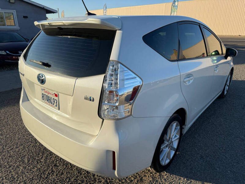 2012 Toyota Prius v