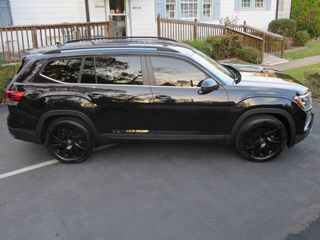 2024 Volkswagen Atlas SE